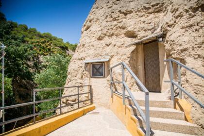 resized 2018 01 Exterior cuevas de Valtierra-55