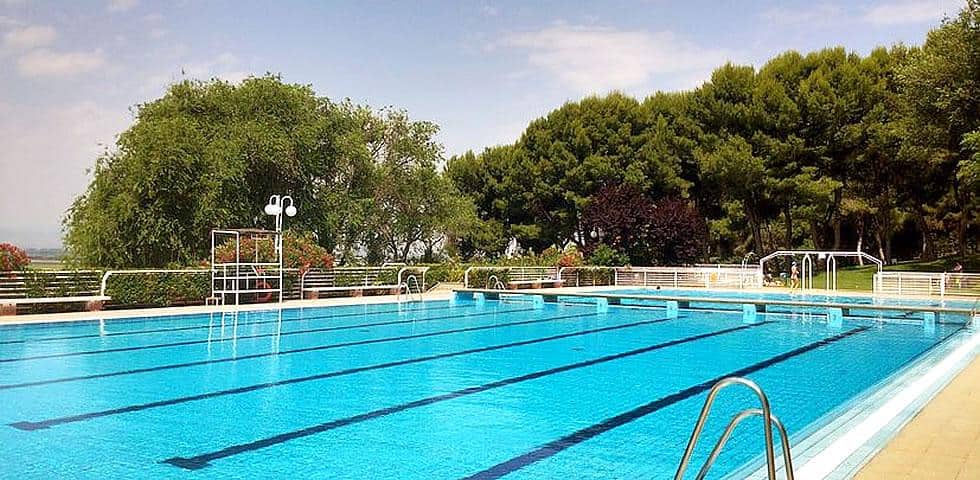 hotel con piscinas gratis en las bardenas