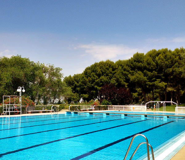 Piscinas cerca de Senda Viva Piscinas Municipales de Valtierra
